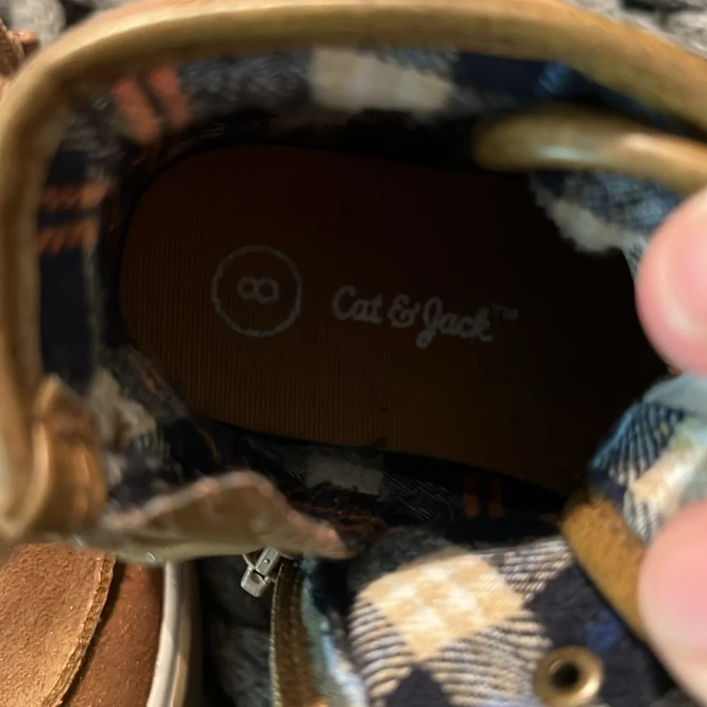 Cat & Jack Toddler Lace Up Boots Size 8